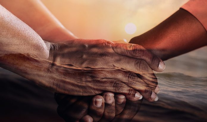 hands-2888625_960_720